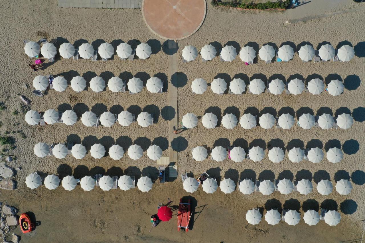 Hotel Strand Marina Di Montenero Exterior photo