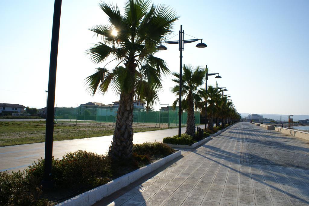 Hotel Strand Marina Di Montenero Exterior photo