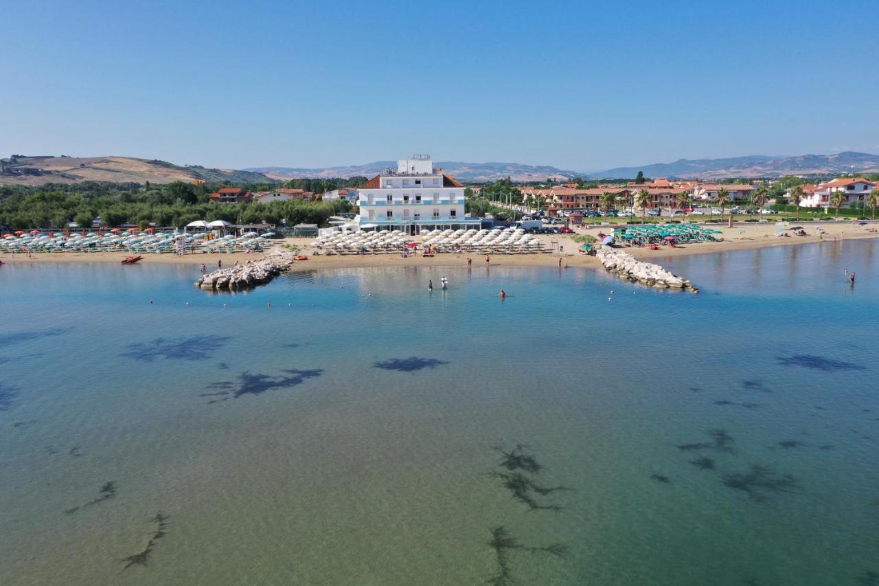 Hotel Strand Marina Di Montenero Exterior photo